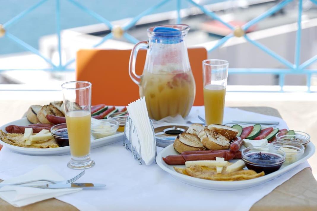 Blue Heaven Hotel Sarandë Eksteriør bilde