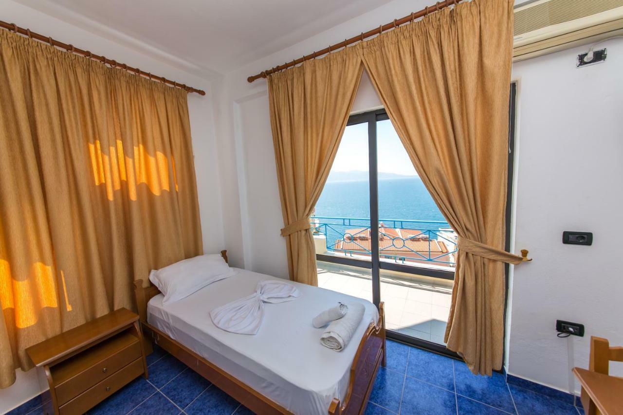 Blue Heaven Hotel Sarandë Eksteriør bilde