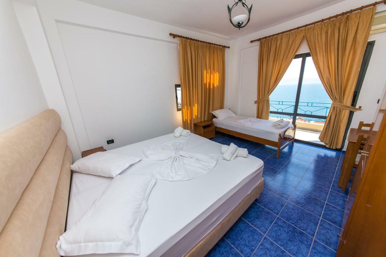 Blue Heaven Hotel Sarandë Eksteriør bilde